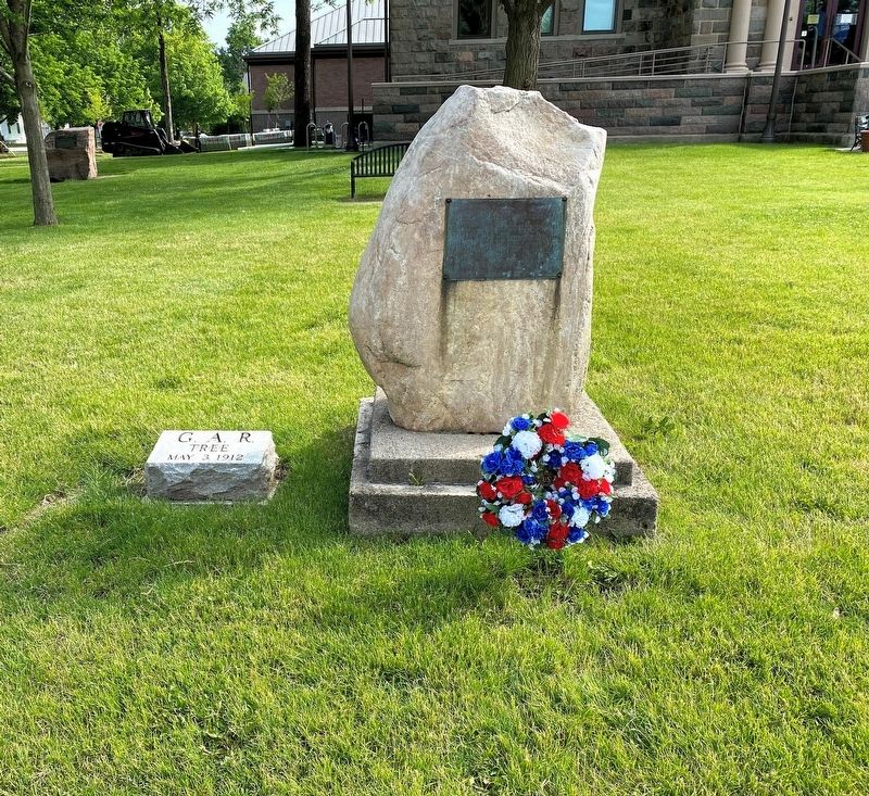 Livingston Co. Civil War Memorial image. Click for full size.