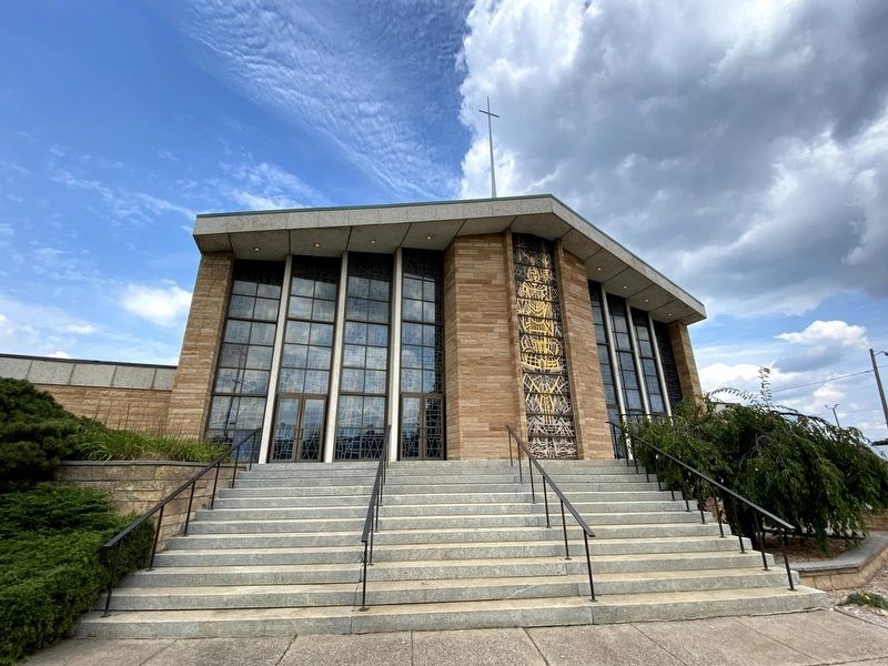 St. Michael Roman Catholic Church image. Click for full size.