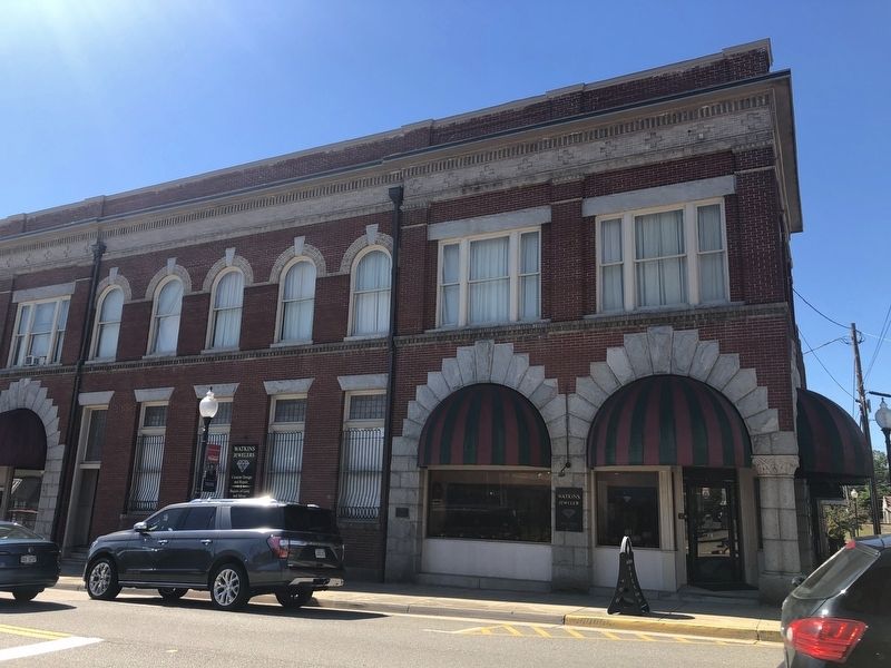 First National Bank Building. Click for full size. First National Bank Building image. Click for full size.