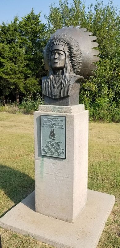 The Satanta (White Bear) Statue and Marker image. Click for full size.