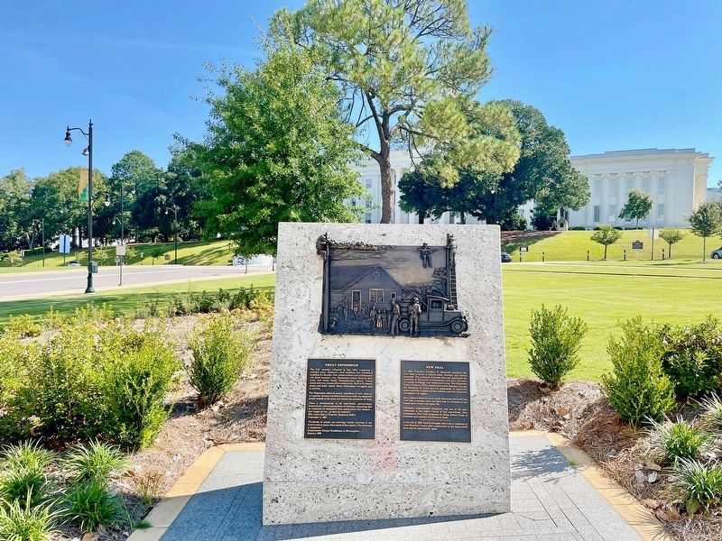 Marker with Alabama State Capitol in background. image. Click for full size.