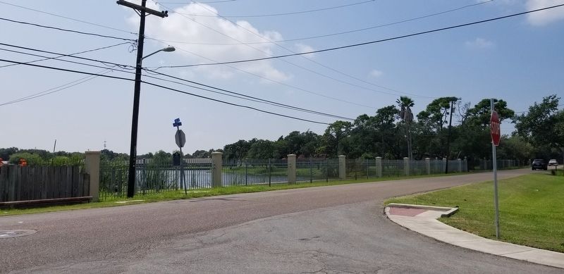 The view of the Late Pleistocene Ingleside Fauna Marker from across the road image. Click for full size.