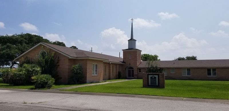 The view of the First United Methodist Church and Marker from the street image. Click for full size.