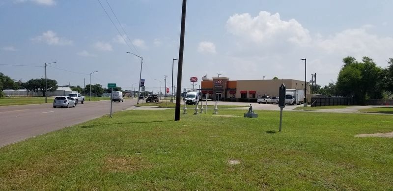 The view of the John Wiebel VFW Post 2932 Marker from the street image. Click for full size.