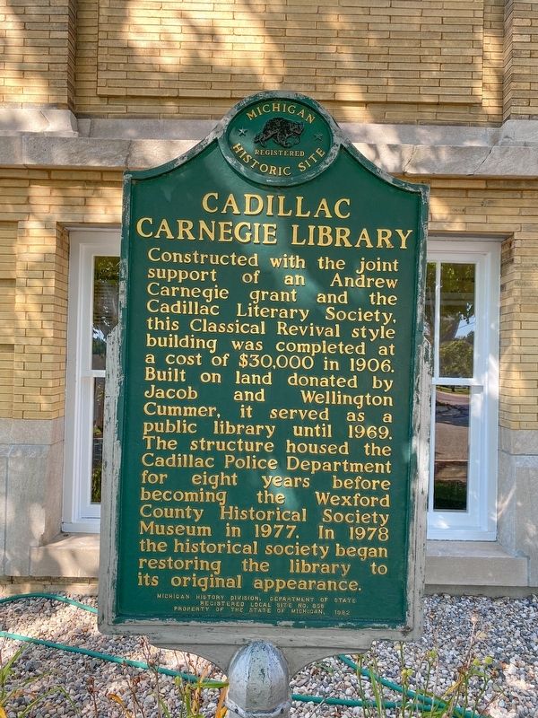 Cadillac Carnegie Library Marker image. Click for full size.