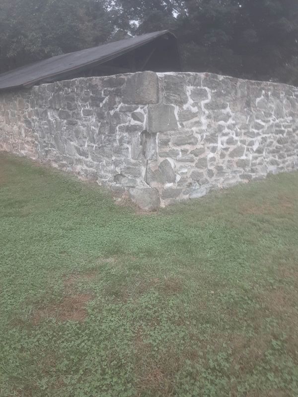 A Building Near the Marker image. Click for full size.
