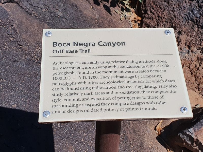 Estimating Petroglyph Age - Cliff Base Trail Marker image. Click for full size.