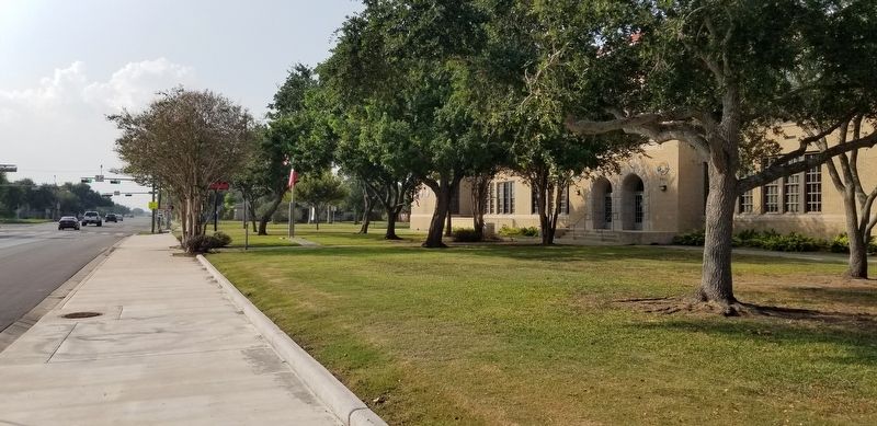 The view of the Moses Menger Elementary School from the street image. Click for full size.