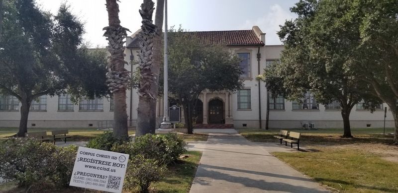 The front of the Wynn Seale Junior High School and Marker. Click for full size. The front of the Wynn Seale Junior High School and Marker image. Click for full size.