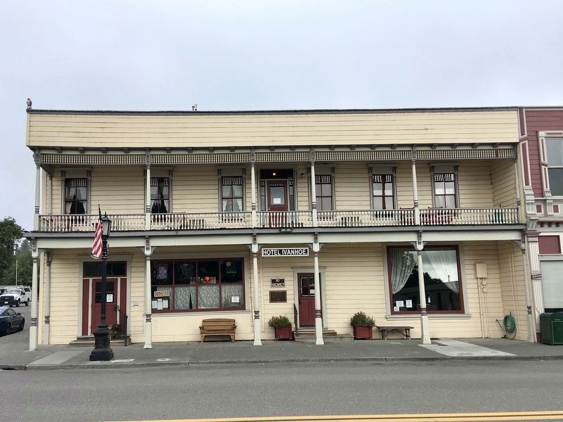 Hotel Ivanhoe and Marker. Click for full size. Hotel Ivanhoe and Marker image. Click for full size.