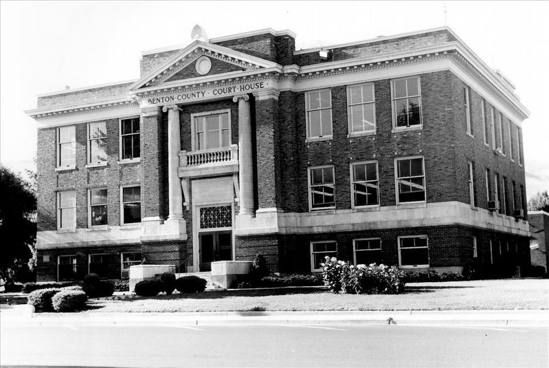 Benton County Courthouse. Click for more information. Benton County Courthouse image. Click for more information.