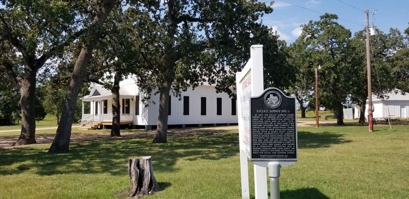 The marker in front of the S.P.J.S.T. Lodge No. 1 image. Click for full size.