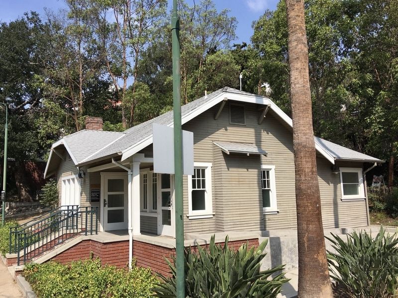 Bungalow image. Click for full size.