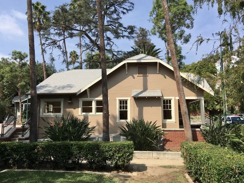 Bungalow image. Click for full size.