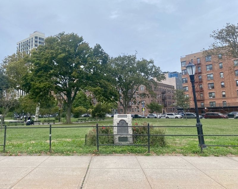 Theodore Roosevelt Memorial - wider view image. Click for full size.