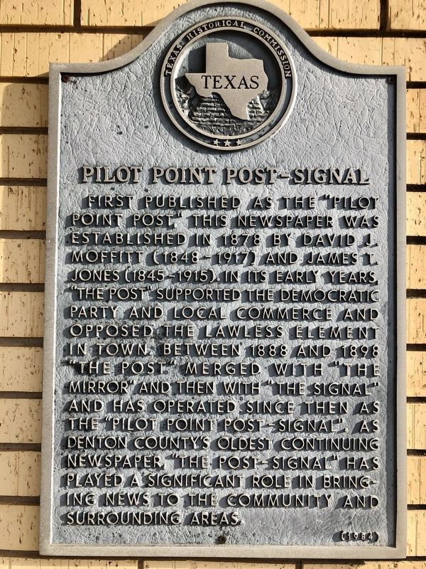 Pilot Point Post-Signal Marker image. Click for full size.