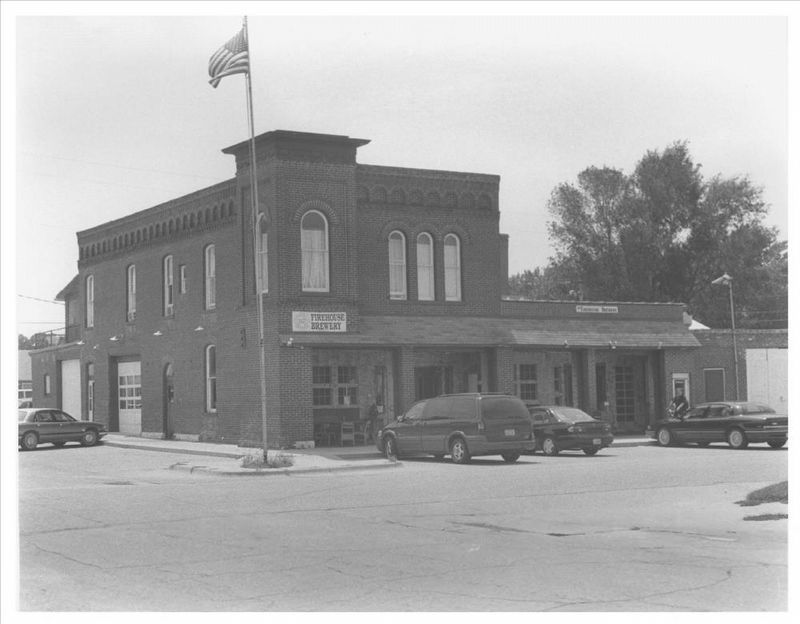 Red Oak Firehouse and City Jail image. Click for more information.