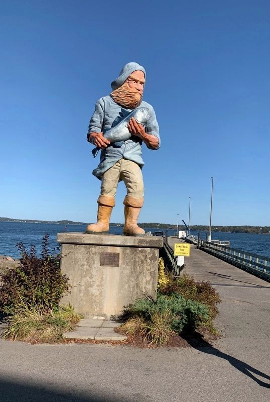 Eastport Fisherman Statue image. Click for full size.