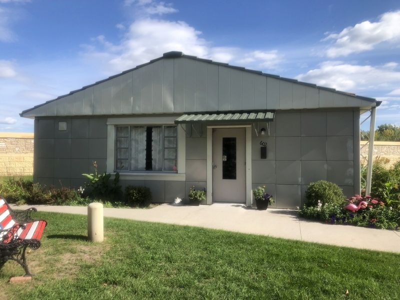 Lustron Home. Click for full size. Lustron Home image. Click for full size.