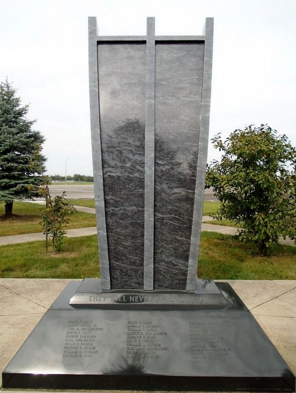 The Berlin Airlift Monument (back) image. Click for full size.