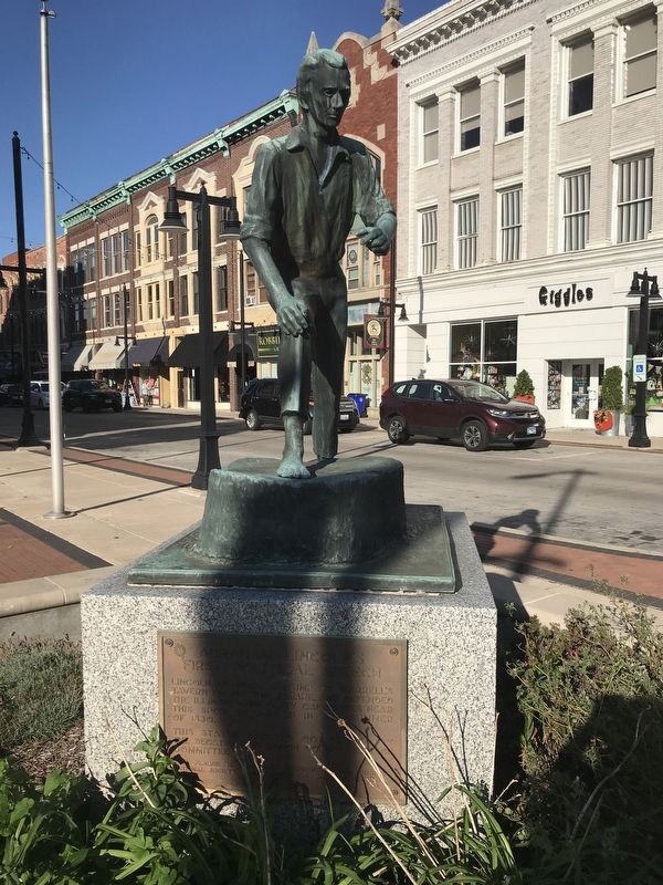 Lincoln's First Speech Statue image. Click for full size.