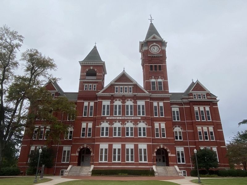 Samford Hall image. Click for full size.