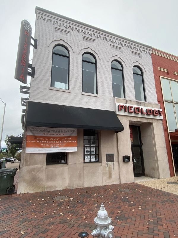 Showing marker missing and change in use of building. image. Click for full size.
