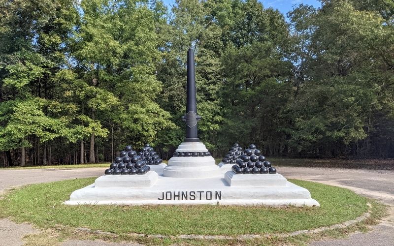 Johnston Monument image. Click for full size.