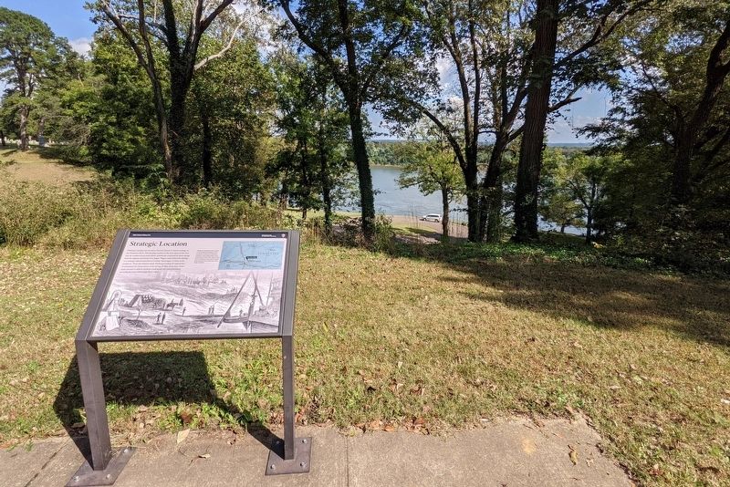 Strategic Location Marker overlookin Pittsburg Landing image. Click for full size.
