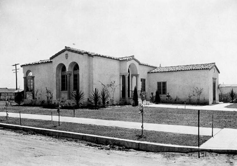 Original Building, demolished in 1958. image. Click for full size.