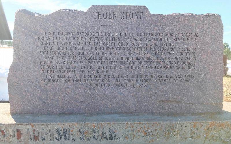 Thoen Stone Marker <i>(Back)</i> image. Click for full size.