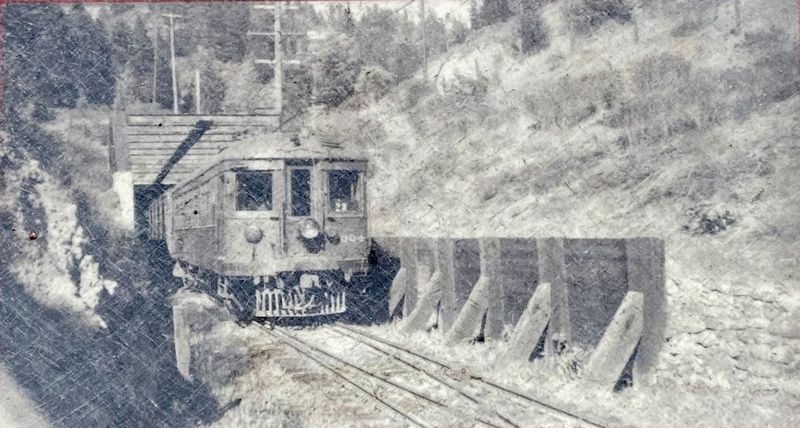 Marker inset: "Combine 1004 emerges out of the Shepherd Canyon Tunnel... image. Click for full size.