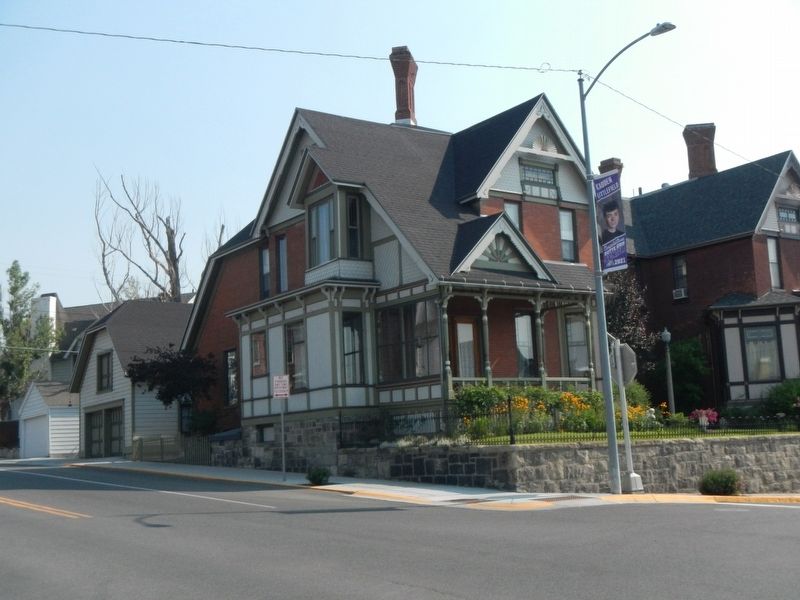 John E. Davis Home image. Click for full size.
