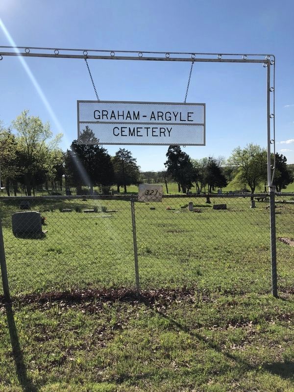 Graham Argyle Cemetery Gate image. Click for full size.