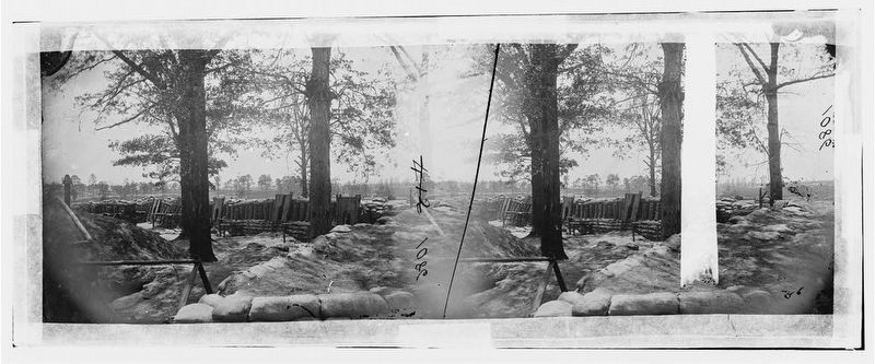 Petersburg, Virginia. Fort Stedman in front of Petersburg. Click for full size. Petersburg, Virginia. Fort Stedman in front of Petersburg image. Click for full size.