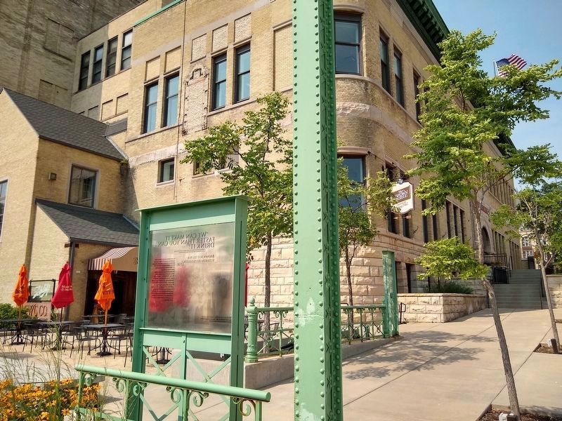 Brown Bottle Pub/Sternewirt Priveledge Marker image. Click for full size.