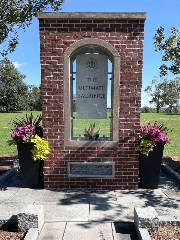 University of Connecticut Veterans Memorial image. Click for full size.