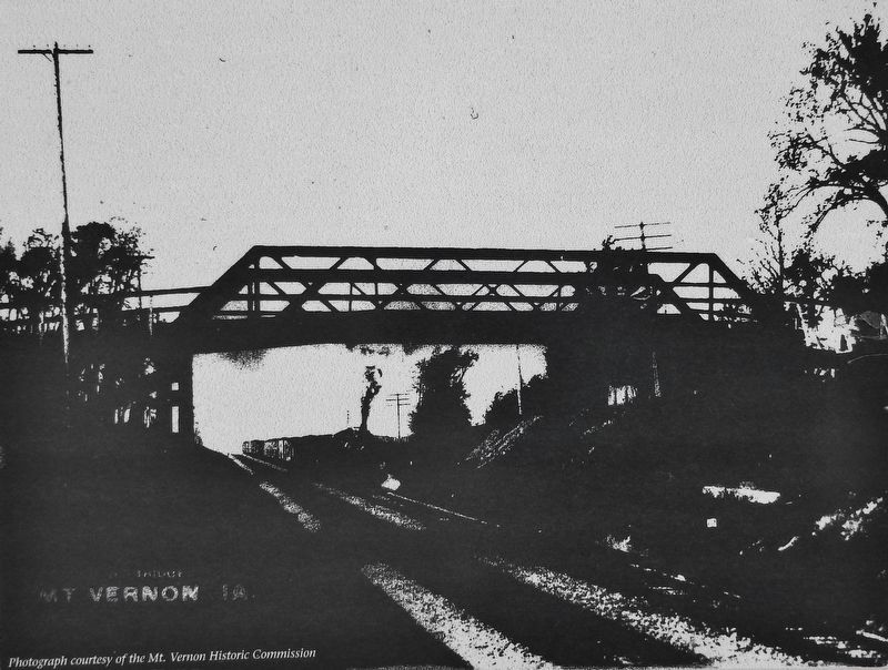 Marker detail: Bridge over Railroad Tracks image. Click for full size.