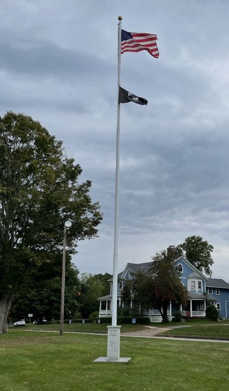 Veterans Memorial image. Click for full size.