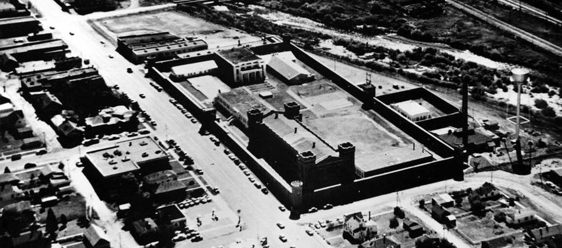 Montana Territorial and State Prison image. Click for more information.