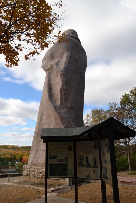 Black Hawk statue near the marker image. Click for full size.