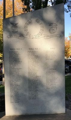 Veterans Memorial (Right wing) image. Click for full size.