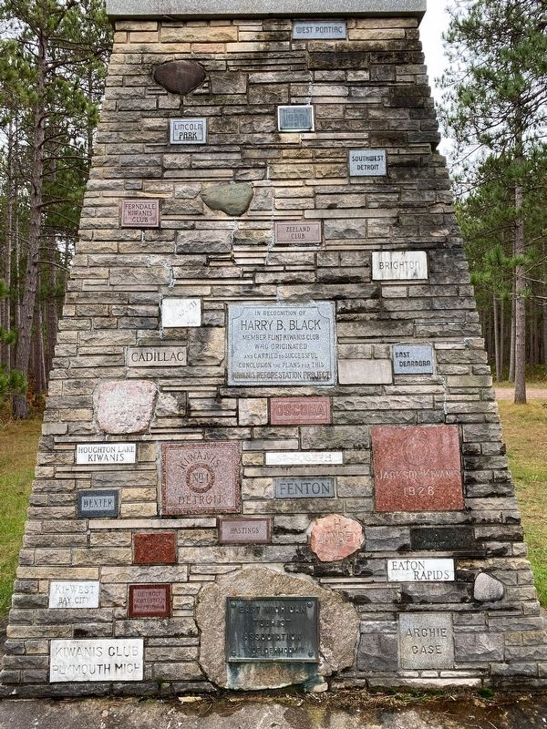 Kiwanis Monument. Click for full size. Kiwanis Monument image. Click for full size.