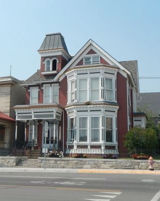 Thomas Lavell Residence image. Click for full size.