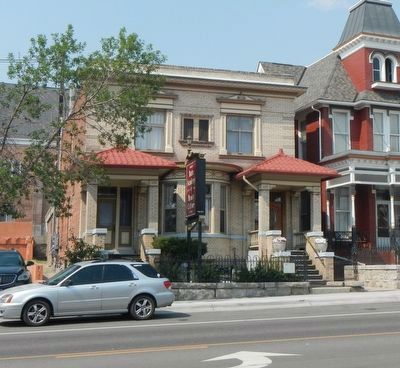 303 West Park Street Residence image. Click for full size.
