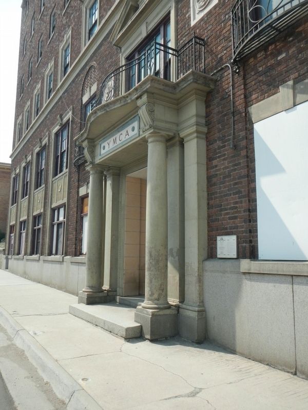 Masonic Temple Annex-Fox Theatre entrance image. Click for full size.