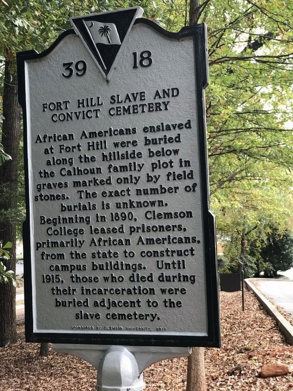 Fort Hill Slave and Convict Cemetery Marker side image. Click for full size.