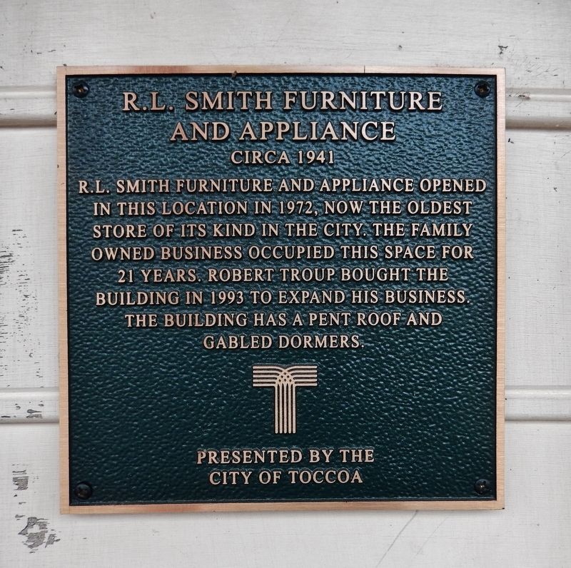 R. L. Smith Furniture and Appliance Marker image. Click for full size.