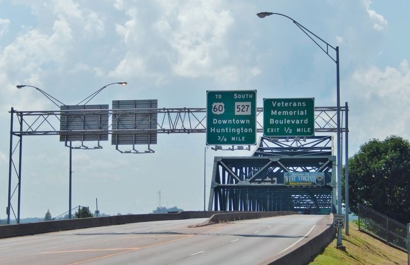 Robert C. Byrd Bridge<br>(<i>replaced 1926 Huntington-Chesapeake Bridge</i>) image. Click for full size.