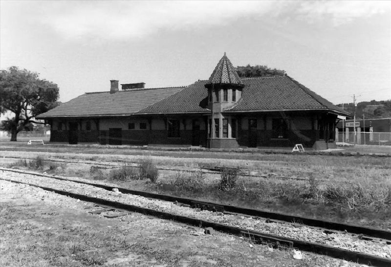 Chicago, Rock Island & Pacific Railroad Passenger Depot image. Click for more information.